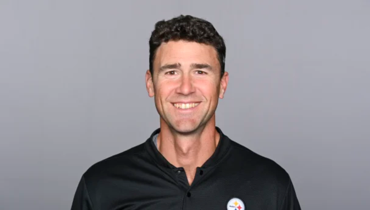 Tom Arth Steelers headshot