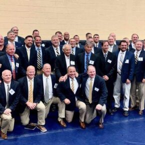 JCU Team Photo in Gym 